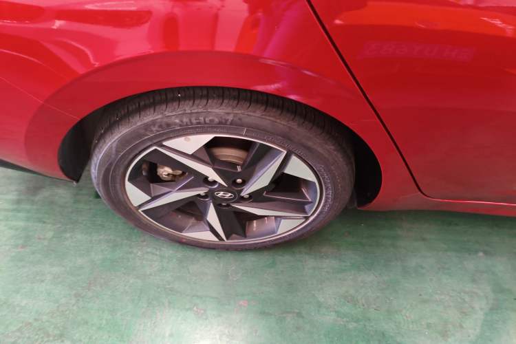 Used Hyundai Elantra 2021 1.5L CVT LUX Prestige Edition Right Rear Wheel Hub
