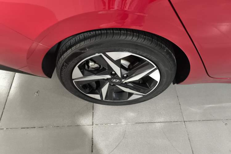 Used Hyundai Elantra 2021 1.5L CVT LUX Prestige Edition Right Rear Wheel Hub