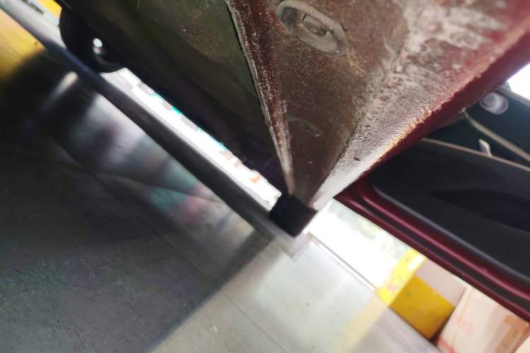 Used Hyundai Elantra 2021 1.5L CVT LUX Prestige Edition Right Side Sill