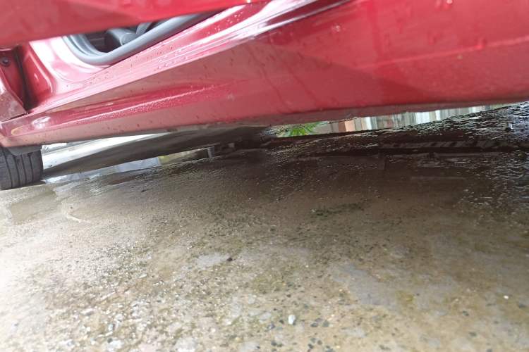 Used Hyundai Elantra 2021 1.5L CVT LUX Prestige Edition Right Side Sill