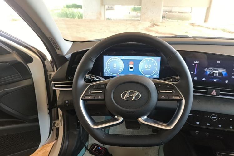 Used Hyundai Elantra 2021 1.5L CVT TOP Flagship Edition Steering Wheel