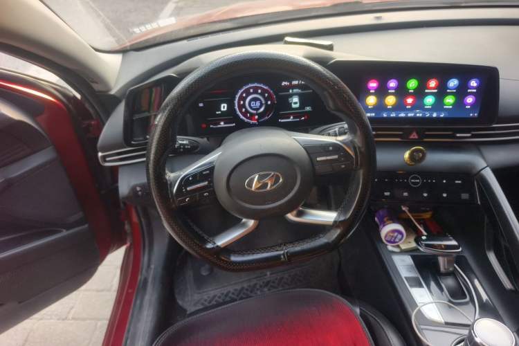 Used Hyundai Elantra 2021 1.5L CVT GLX Elite Edition Steering Wheel