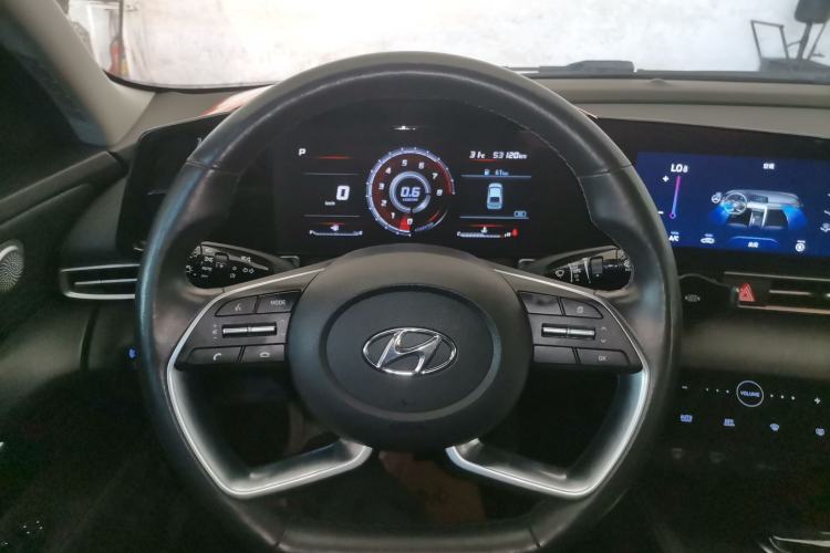 Used Hyundai Elantra 2021 1.5L CVT GLX Elite Edition Steering Wheel