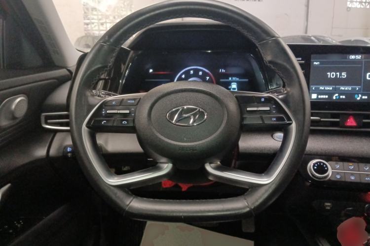 Used Hyundai Elantra 2021 1.5L CVT GLX Elite Edition Steering Wheel