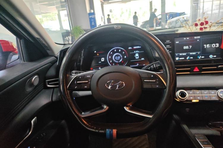 Used Hyundai Elantra 2021 1.5L CVT GLX Elite Edition Steering Wheel