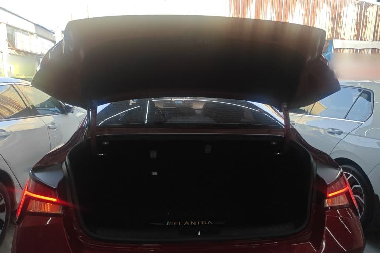 Used Hyundai Elantra 2021 240TGDi DCT TOP Flagship Edition Trunk