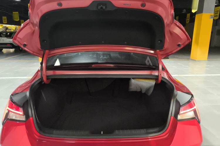 Used Hyundai Elantra 2021 1.5L CVT LUX Prestige Edition Trunk