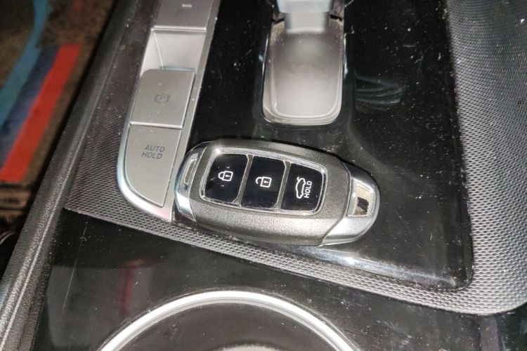 Used Hyundai Elantra 2021 1.5L CVT LUX Prestige Edition Vehicle Key