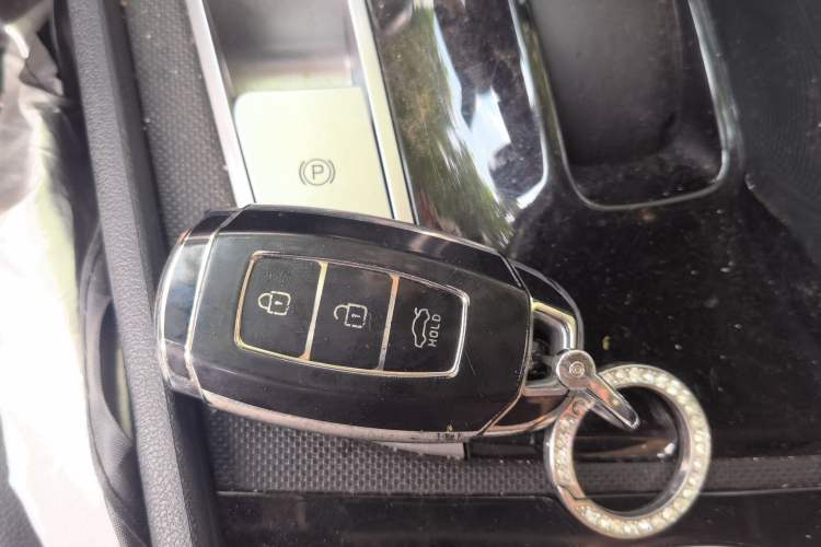 Used Hyundai Elantra 2021 1.5L CVT LUX Prestige Edition Vehicle Key