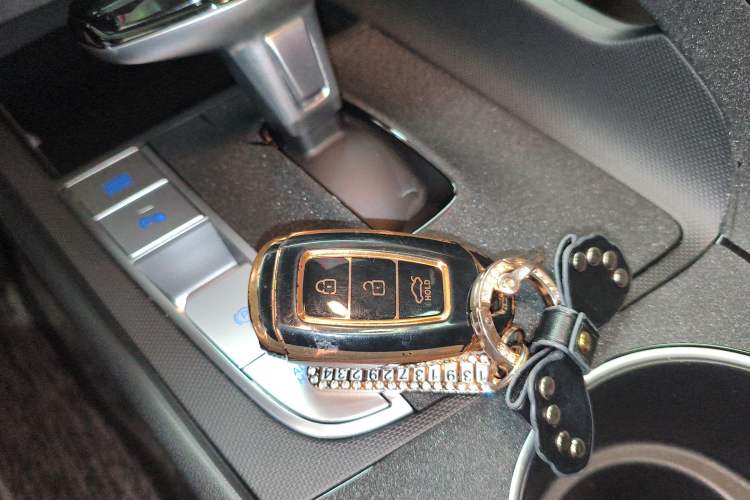 Used Hyundai Elantra 2021 1.5L CVT LUX Prestige Edition Vehicle Key