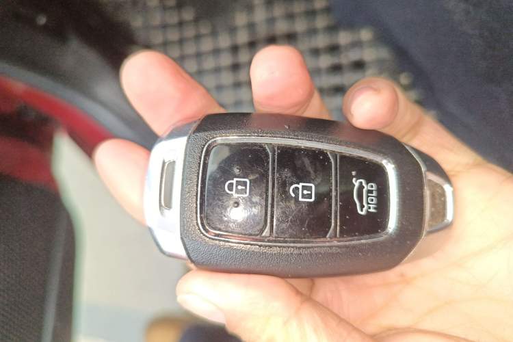 Used Hyundai Elantra 2021 1.5L CVT LUX Prestige Edition Vehicle Key