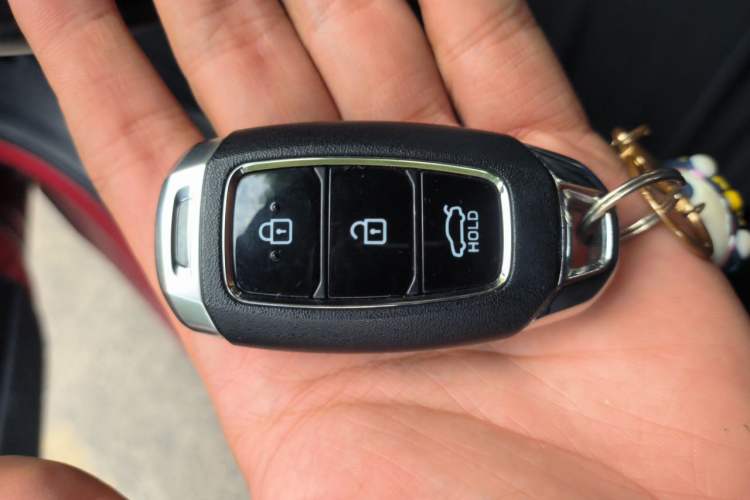 Used Hyundai Elantra 2021 1.5L CVT LUX Prestige Edition Vehicle Key