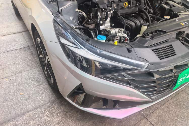 Used Hyundai Elantra 2021 1.5L CVT LUX Prestige Edition Right Front Headlight