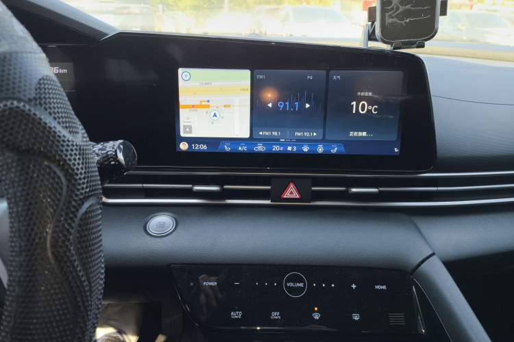 Used Hyundai Elantra 2021 1.5L CVT LUX Prestige Edition Audio And AC Panel