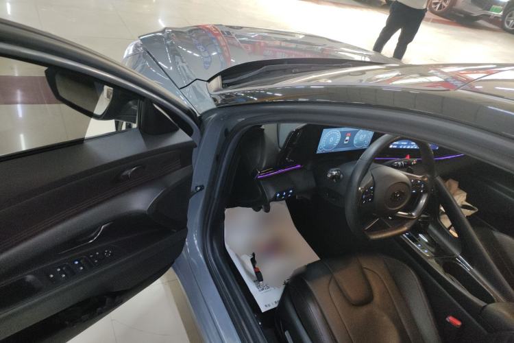 Used Hyundai Elantra 2021 240TGDi DCT TOP Flagship Edition Driver Seat