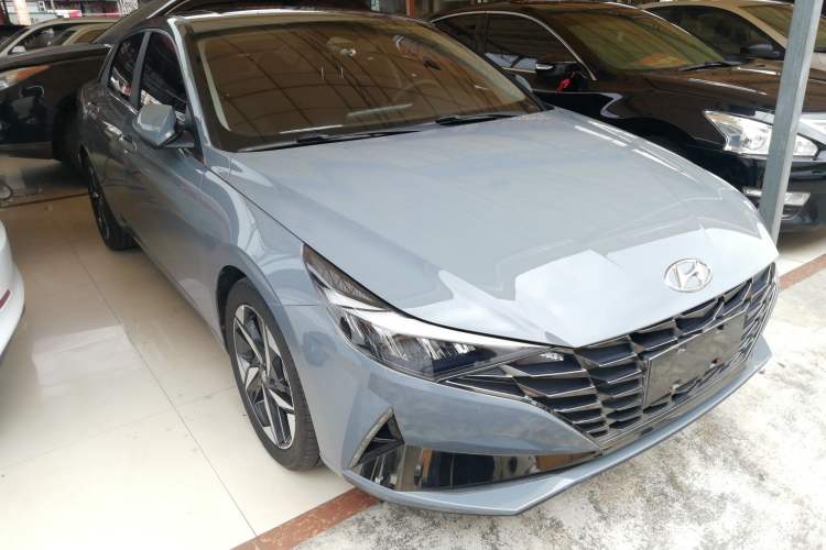 Used Hyundai Elantra 2021 1.5L CVT LUX Prestige Edition Exterior 2
