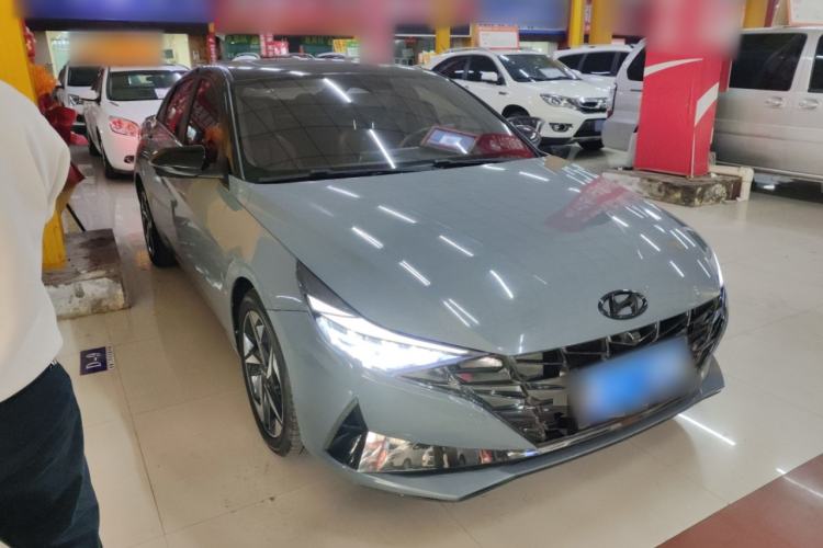 Used Hyundai Elantra 2021 240TGDi DCT TOP Flagship Edition Front Right 45 Deg