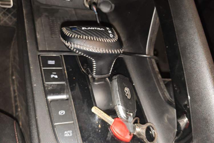 Used Hyundai Elantra 2021 240TGDi DCT LUX Prestige Edition Gear Lever