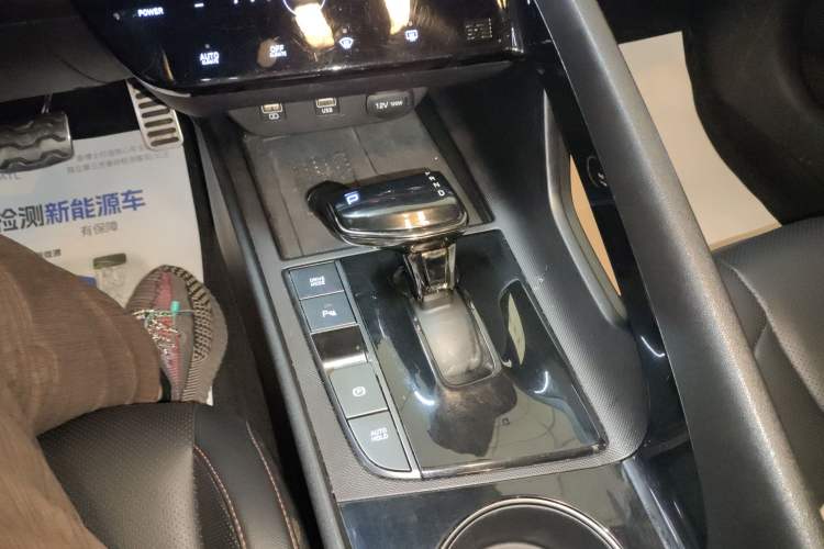 Used Hyundai Elantra 2021 240TGDi DCT TOP Flagship Edition Gear Lever