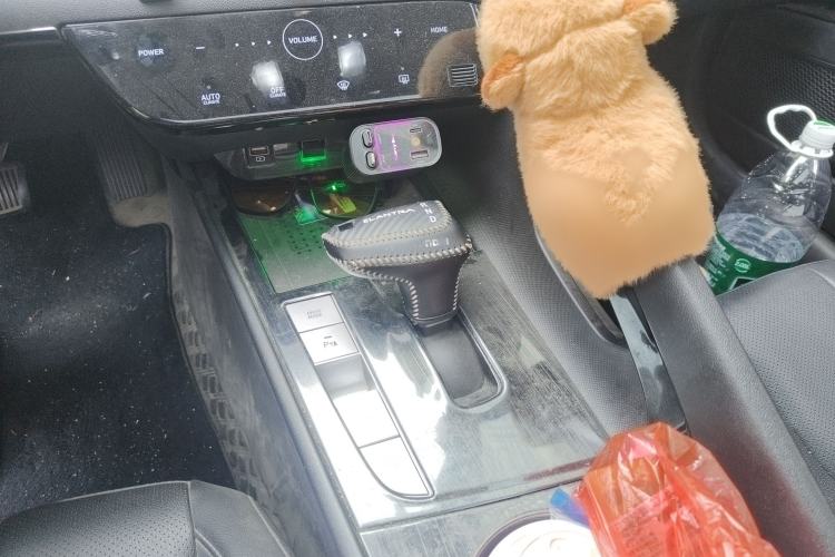 Used Hyundai Elantra 2021 1.5L CVT LUX Prestige Edition Gear Lever