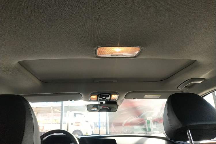 Used Hyundai Elantra 2021 1.5L CVT LUX Prestige Edition Headliner