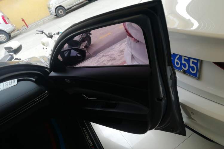 Used Hyundai Elantra 2021 1.5L CVT LUX Prestige Edition Interior 5