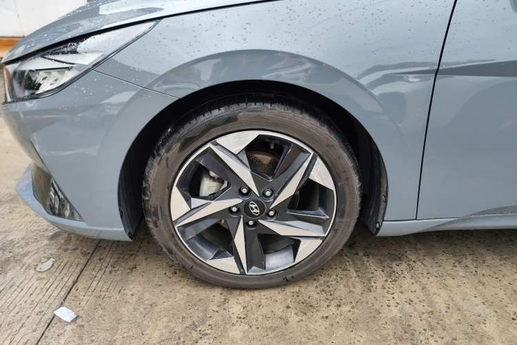 Used Hyundai Elantra 2021 240TGDi DCT LUX Prestige Edition Left Front Wheel Hub