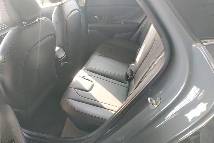 Used Hyundai Elantra 2021 1.5L CVT LUX Prestige Edition Left Rear Seat
