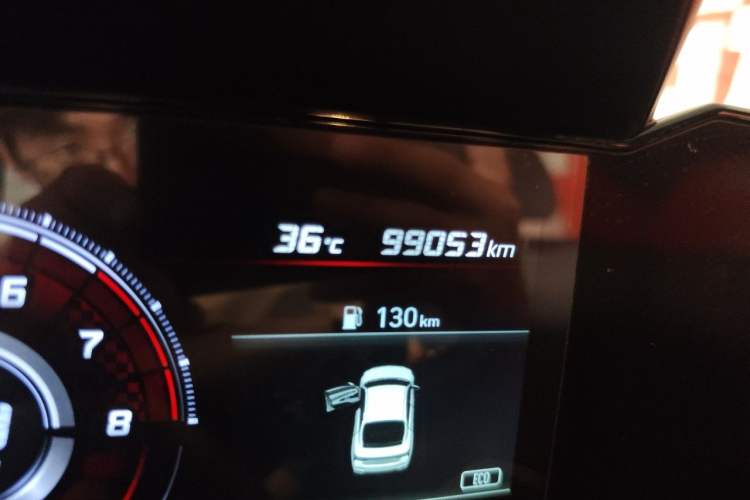 Used Hyundai Elantra 2021 240TGDi DCT LUX Prestige Edition Odometer Close Up