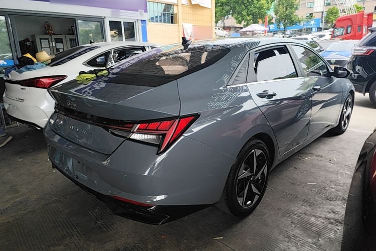 Used Hyundai Elantra 2021 1.5L CVT GLX Elite Edition Rear Right 45 Deg