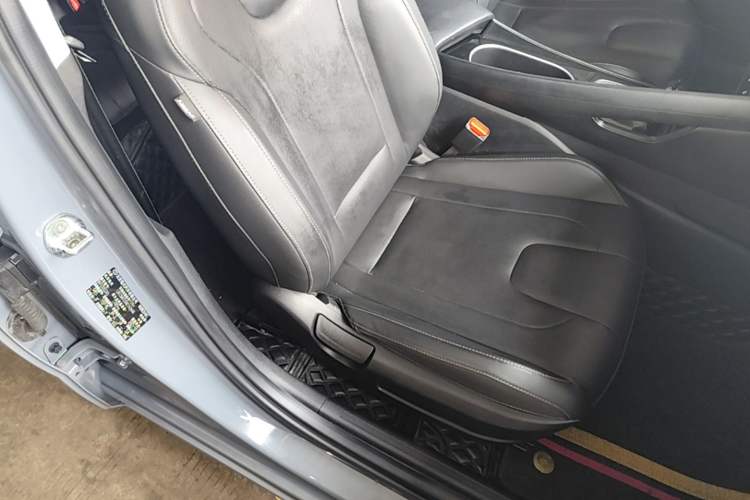 Used Hyundai Elantra 2021 1.5L CVT GLX Elite Edition Right Front Seat