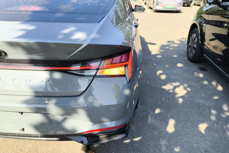 Used Hyundai Elantra 2021 1.5L CVT LUX Prestige Edition Right Rear Taillight