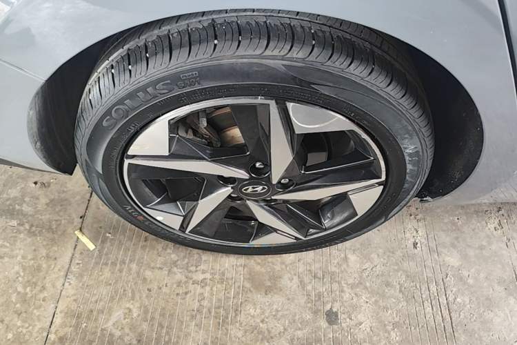 Used Hyundai Elantra 2021 1.5L CVT GLX Elite Edition Right Rear Wheel Hub