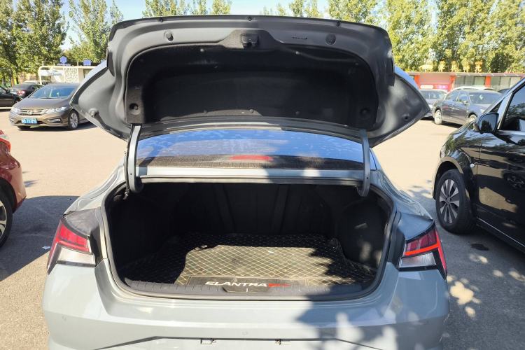 Used Hyundai Elantra 2021 1.5L CVT LUX Prestige Edition Trunk