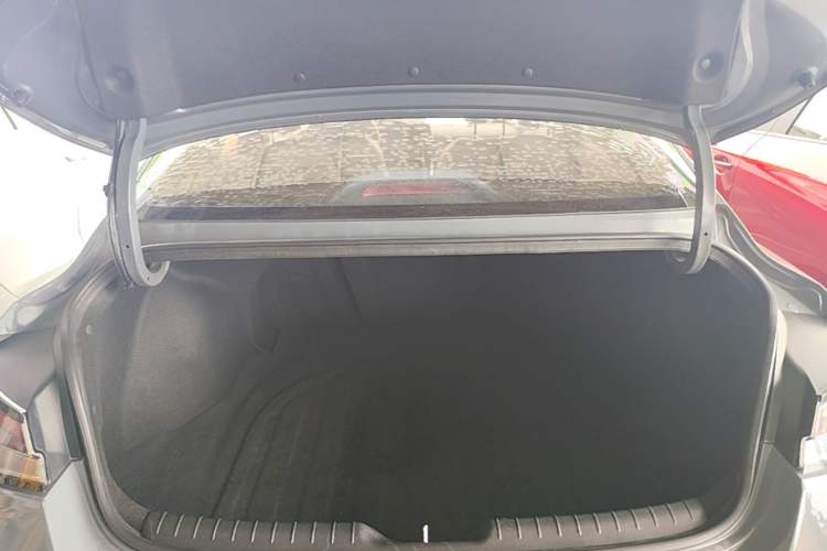 Used Hyundai Elantra 2021 1.5L CVT GLX Elite Edition Trunk