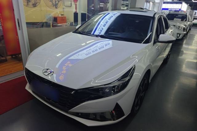 Hyundai Elantra 2021 1.5L CVT LUX Prestige Edition usado