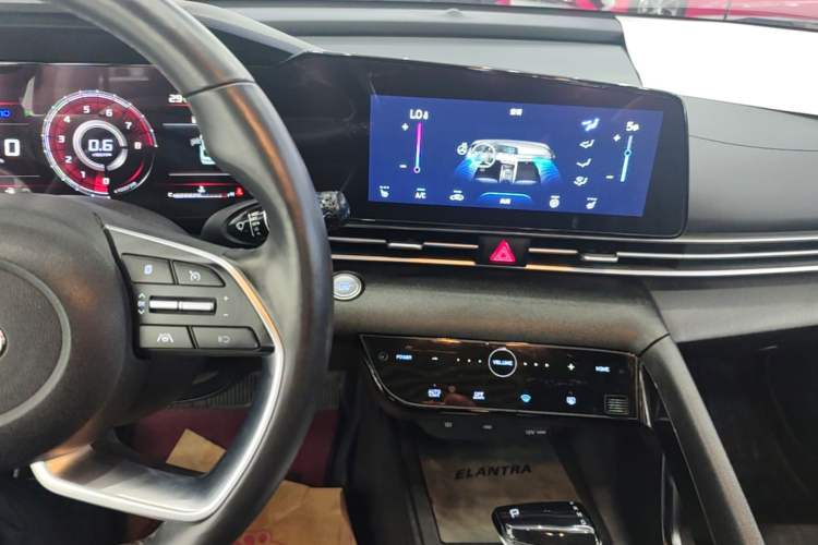 Used Hyundai Elantra 2021 1.5L CVT LUX Prestige Edition Audio And AC Panel