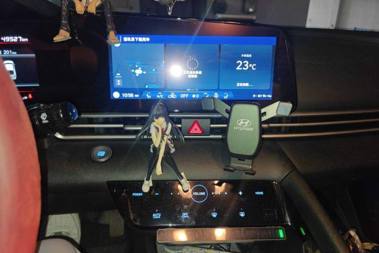 Used Hyundai Elantra 2021 1.5L CVT LUX Prestige Edition Audio And AC Panel