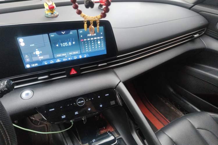 Used Hyundai Elantra 2021 1.5L CVT LUX Prestige Edition Audio And AC Panel