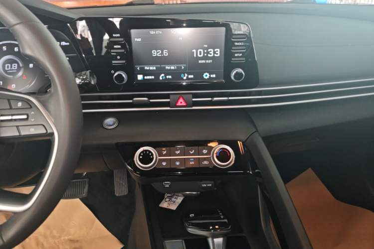 Used Hyundai Elantra 2021 1.5L CVT GLX Elite Edition Audio And AC Panel