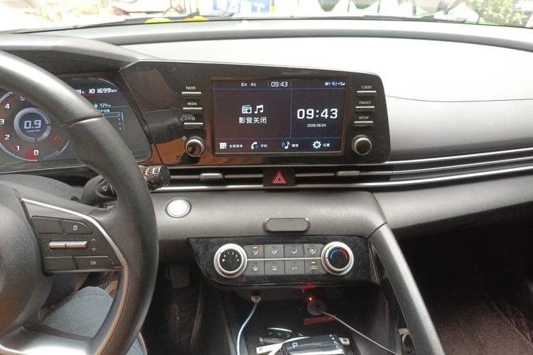 Used Hyundai Elantra 2021 1.5L CVT GLX Elite Edition Audio And AC Panel