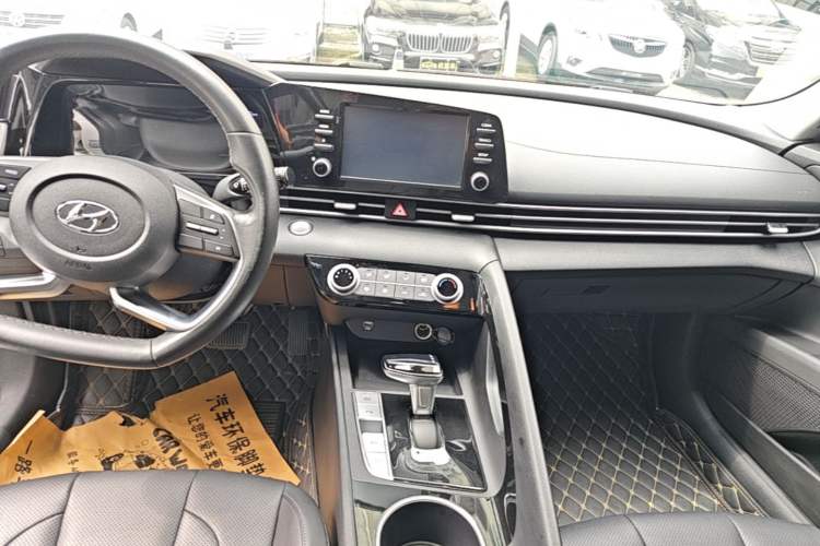 Used Hyundai Elantra 2021 1.5L CVT GLX Elite Edition Audio And AC Panel
