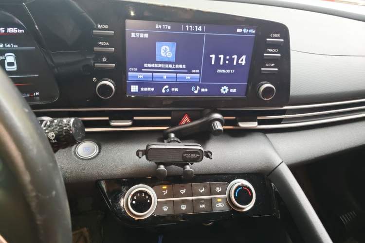Used Hyundai Elantra 2021 1.5L CVT GLX Elite Edition Audio And AC Panel