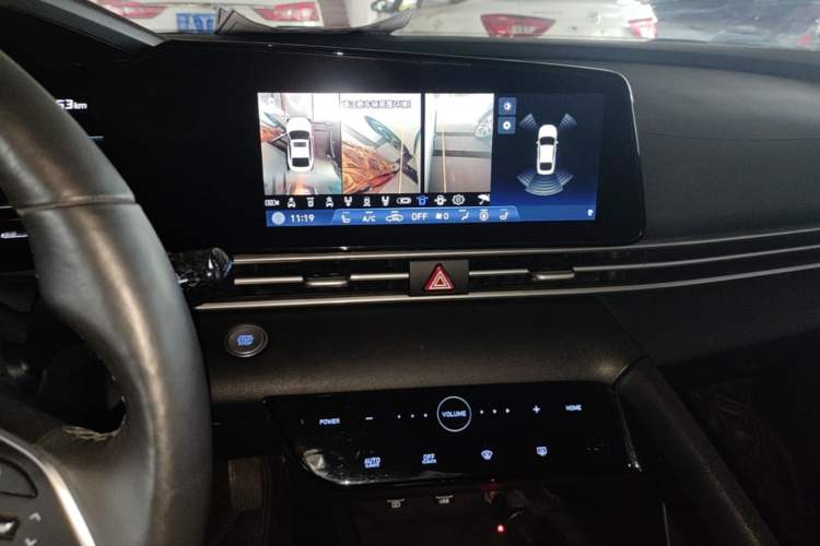 Used Hyundai Elantra 2021 1.5L CVT GLX Elite Edition Audio And AC Panel