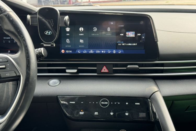 Used Hyundai Elantra 2021 1.5L CVT LUX Prestige Edition Audio And AC Panel