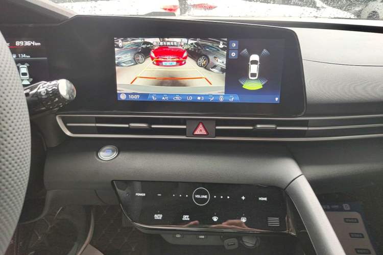 Used Hyundai Elantra 2021 1.5L CVT LUX Prestige Edition Audio And AC Panel