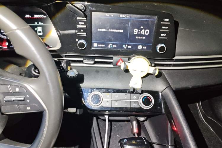 Used Hyundai Elantra 2021 1.5L CVT GLX Elite Edition Audio And AC Panel