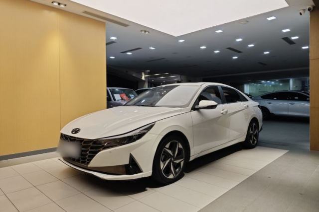 Used Hyundai Elantra 2021 1.5L CVT LUX Prestige Edition