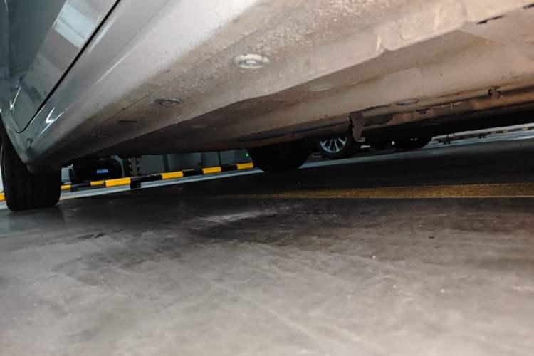 Used Hyundai Elantra 2021 1.5L CVT LUX Prestige Edition Chassis Front Right
