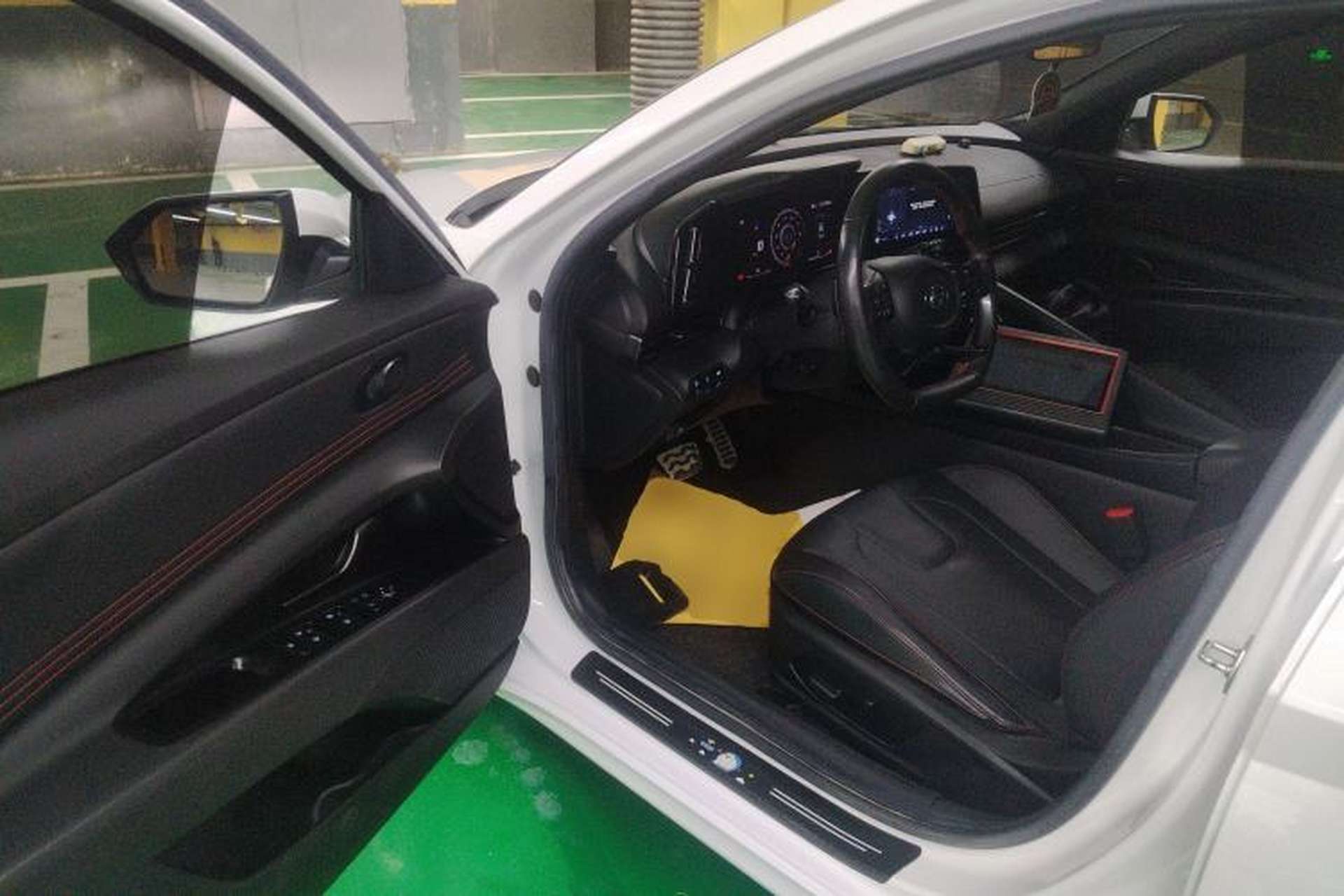 Used Hyundai Elantra 2021 240TGDi DCT LUX Prestige Edition Driver Seat